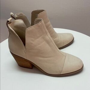 Toms Cream Textured Footwear